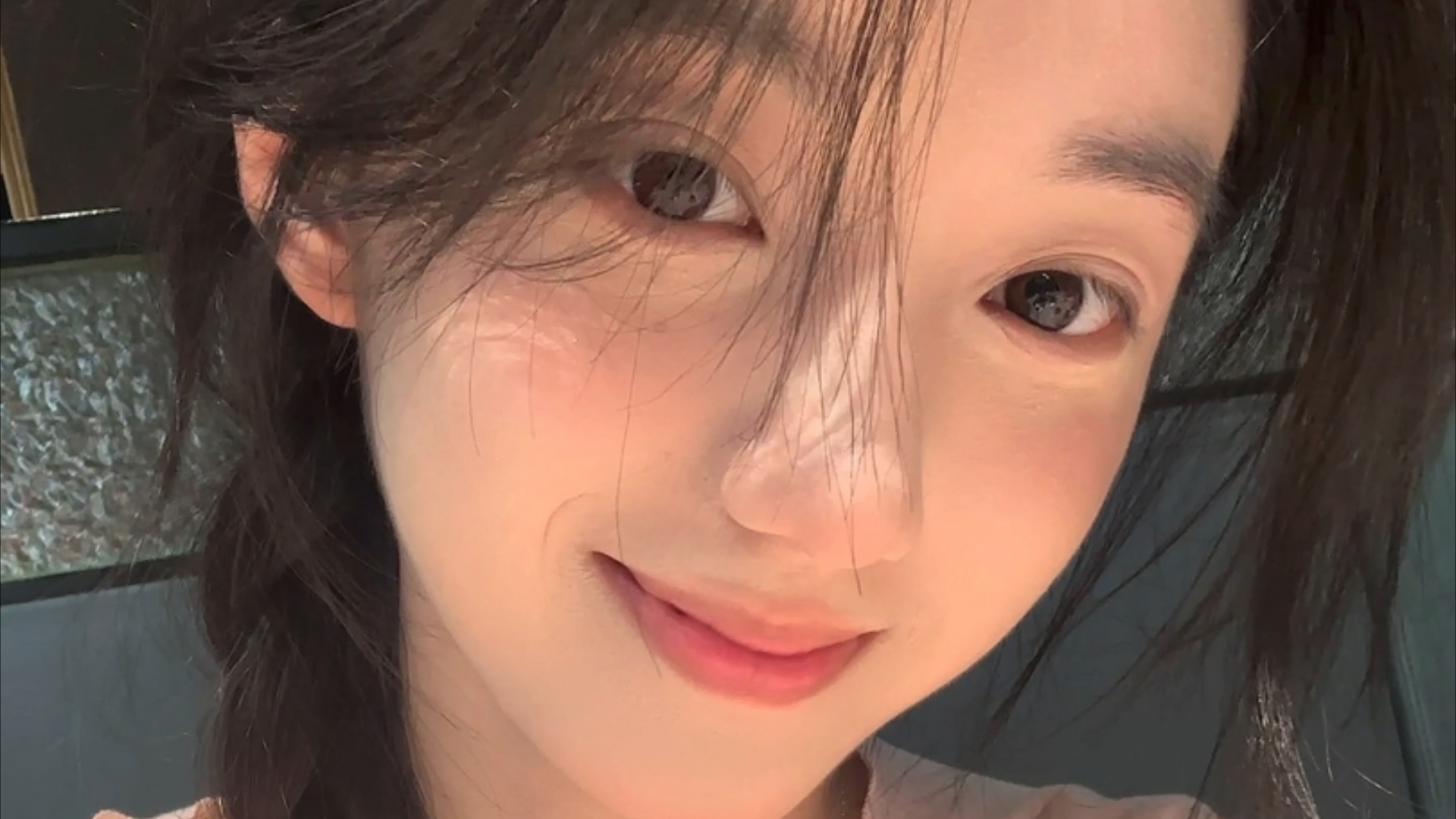 待在室内就不会中暑吗？丨中新真探